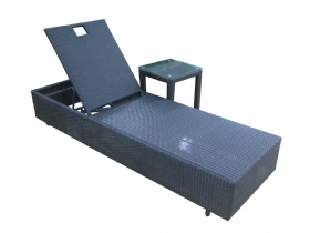 Rattan lounger