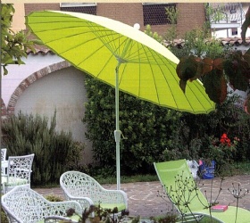 Fiberglass umbrella with tilt